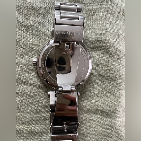 Michael Kors silver watch - Picture 9 of 13